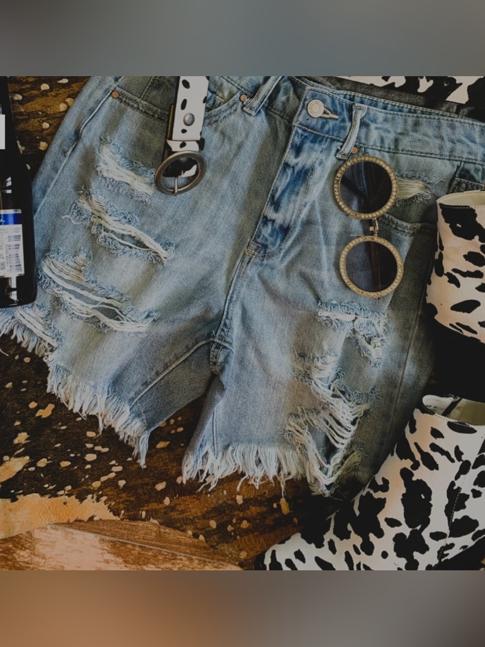 Tricot girlfriend Light Blue Distressed High-Rise Denim Shorts
